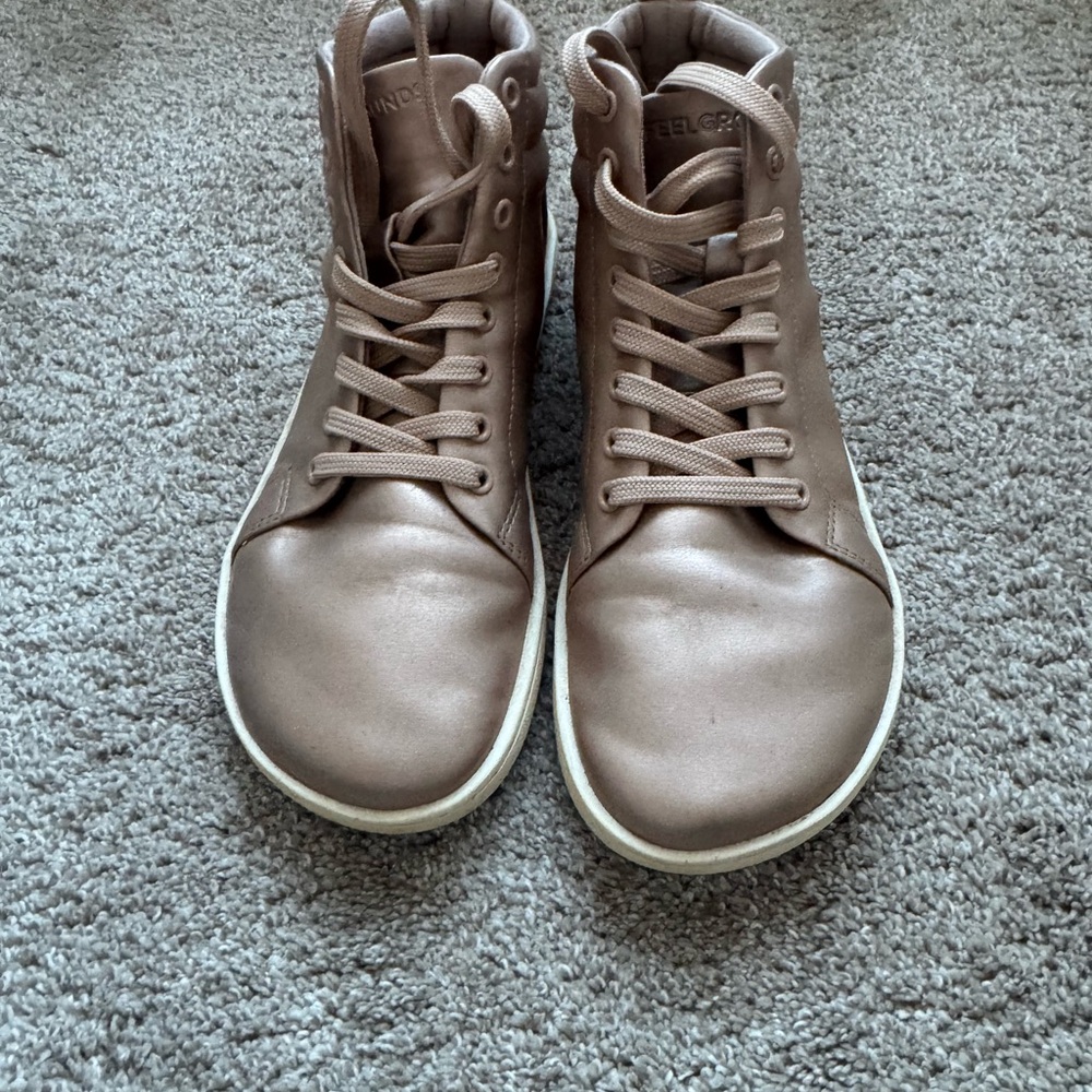 Feelgrounds Highrise Luxe Women’s Barefoot Sneakers Size US 7